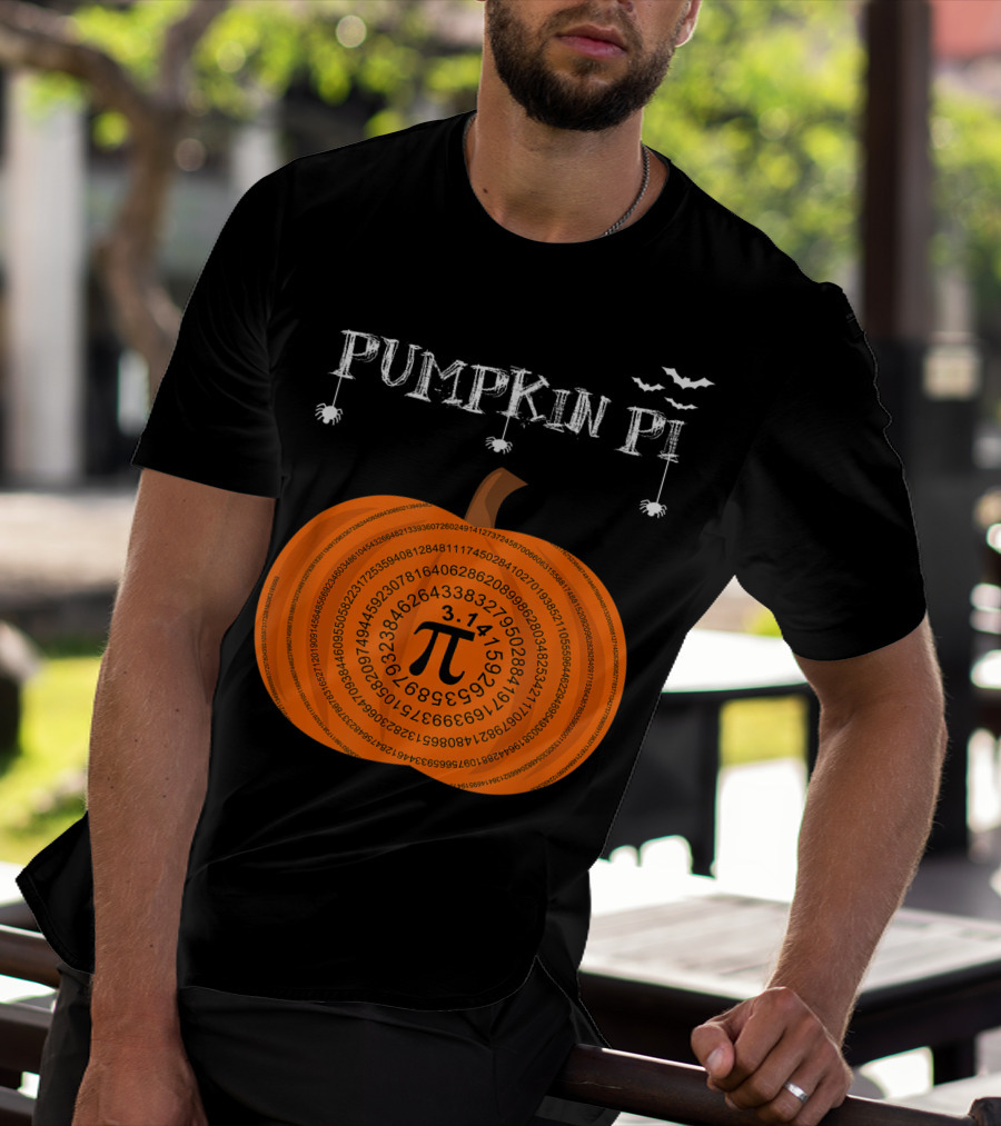Pumpkin Pi Halloween Math Teachers Pumpkin With Pi Symbol And Bats T-Shirt