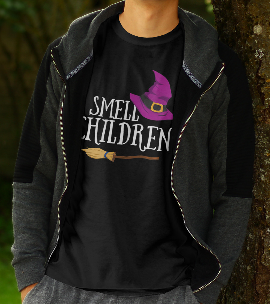 I Smell Children Halloween Witch Hat And Broom T-Shirt