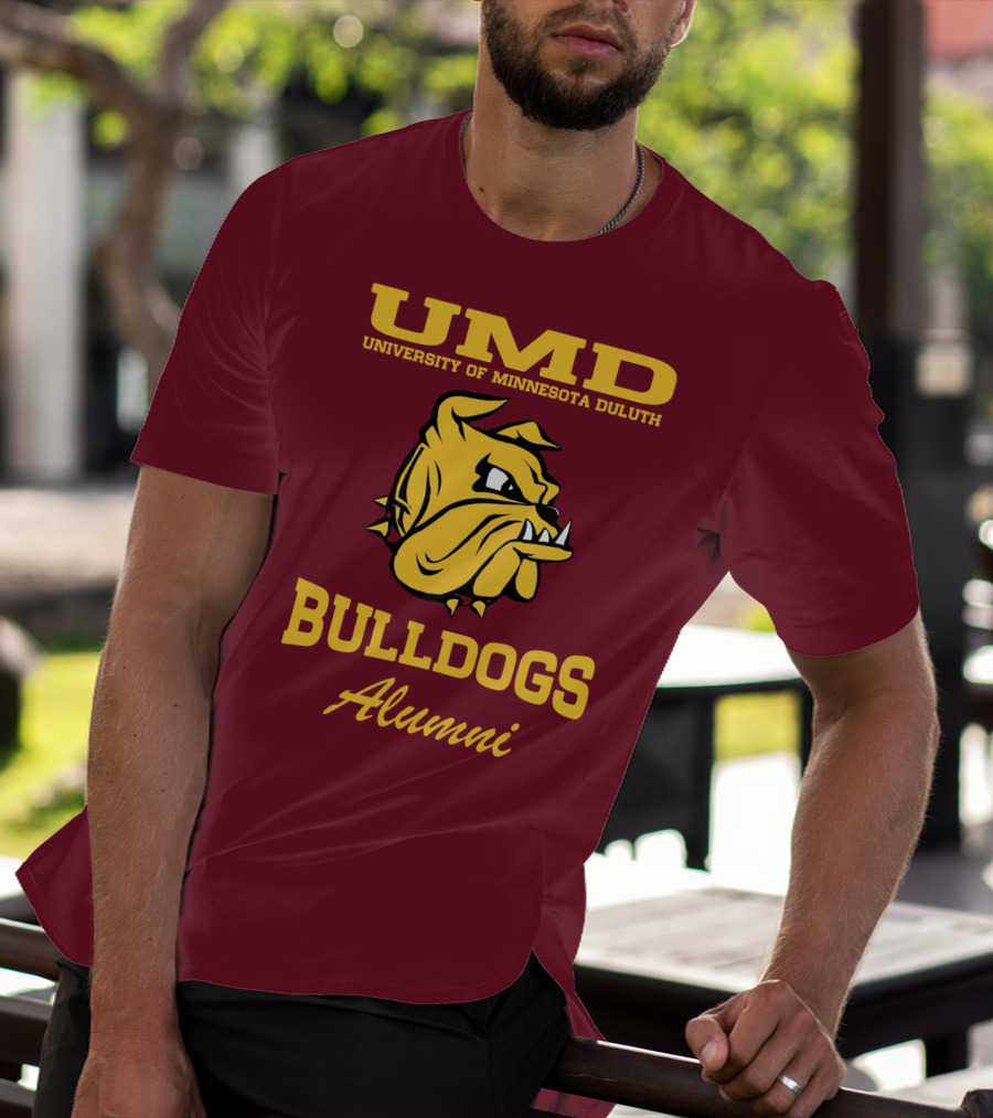 UMD University Of Minnesota Duluth Bulldogs Alumni T-Shirt