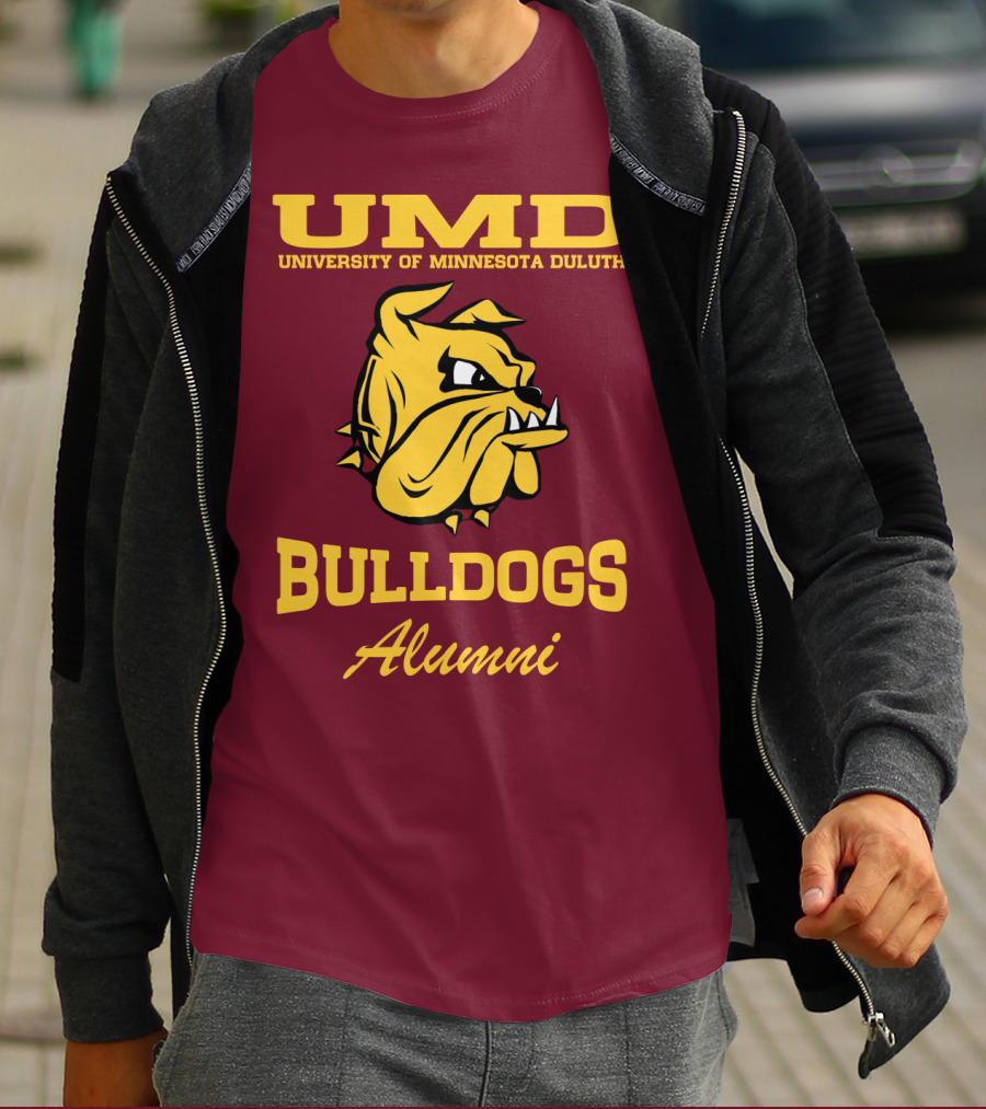 UMD University Of Minnesota Duluth Bulldogs Alumni T-Shirt
