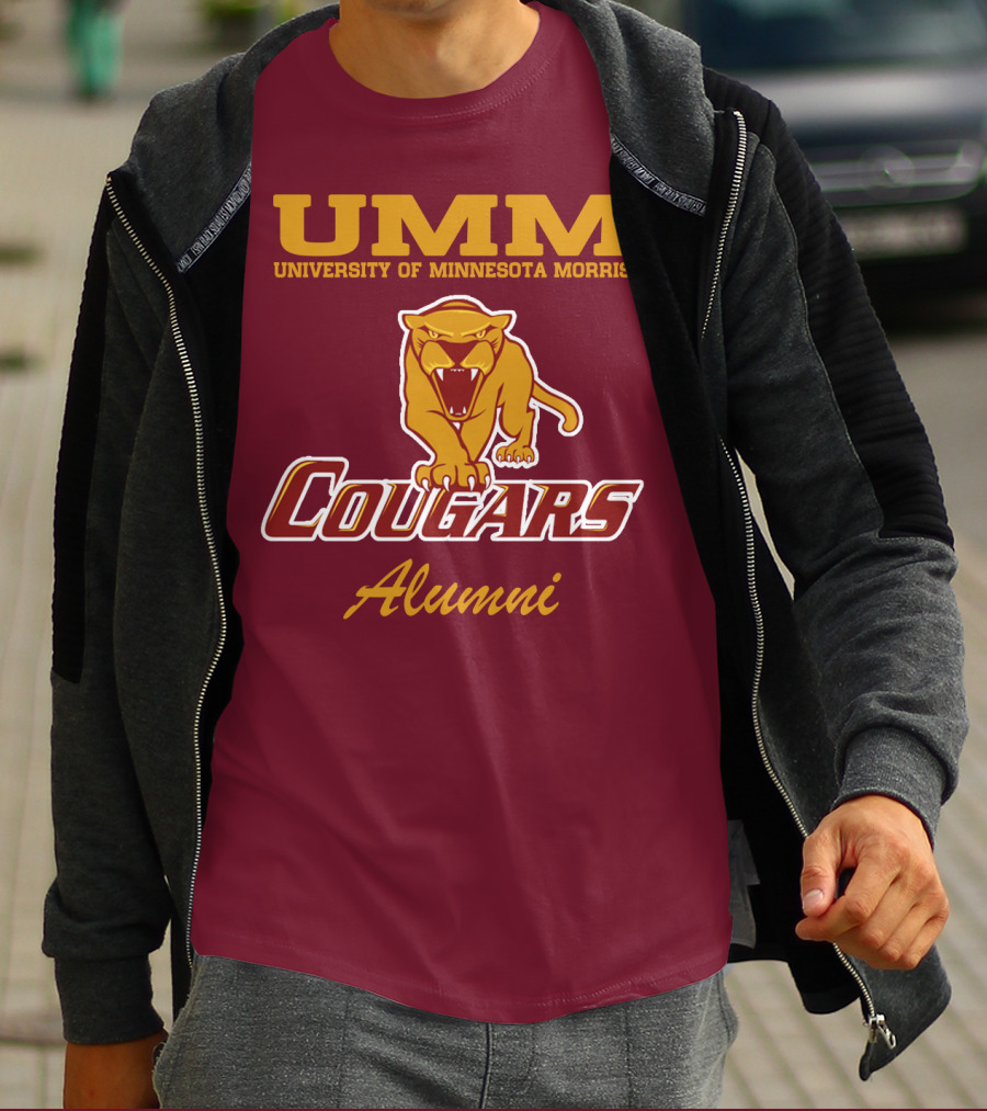 UMM University Of Minnesota Morris Cougars Alumni T-Shirt