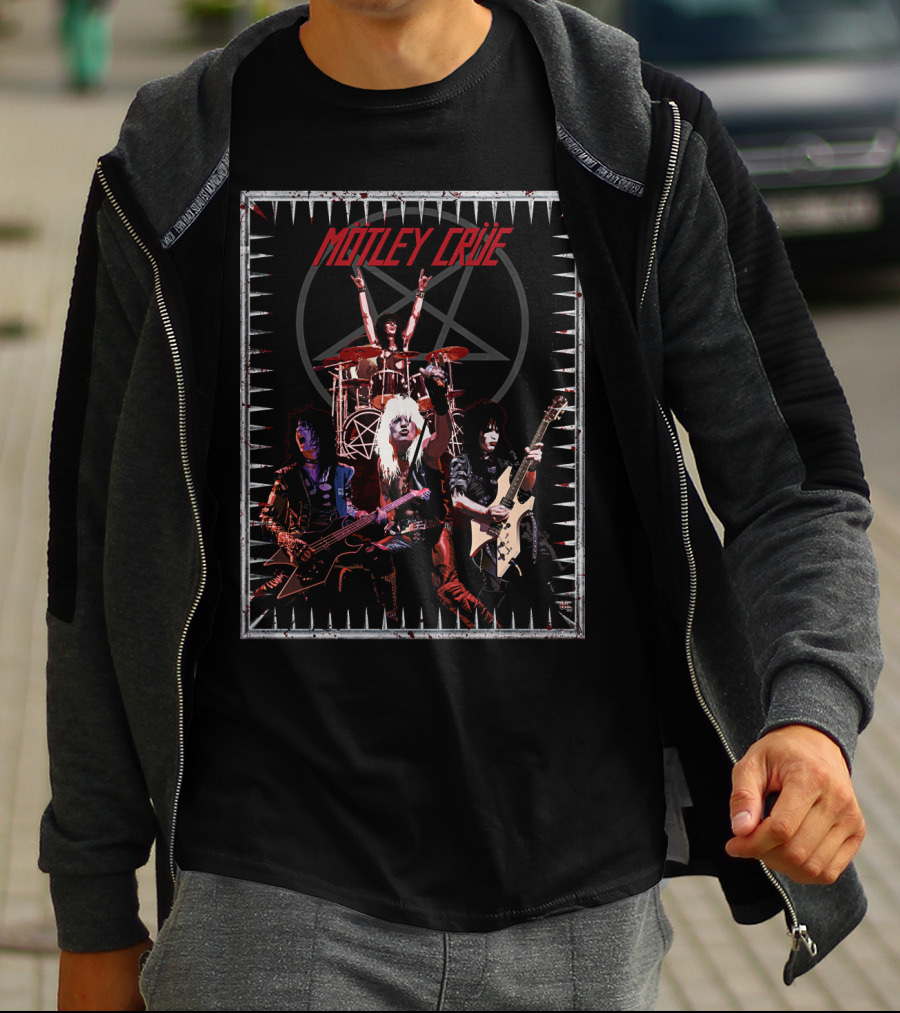Mötley Crüe Band Members With Pentagram T-Shirt