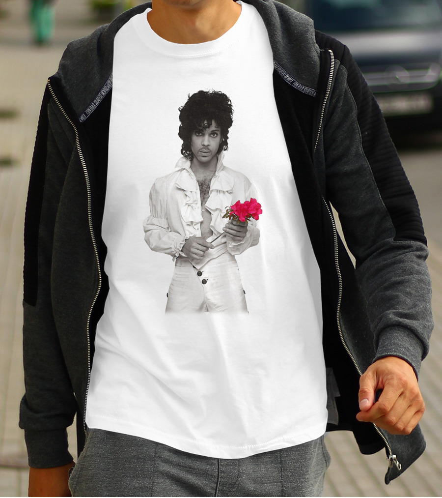 Pr 19 Vintage Style White Frilled Shirt Holding Pink Roses T-Shirt