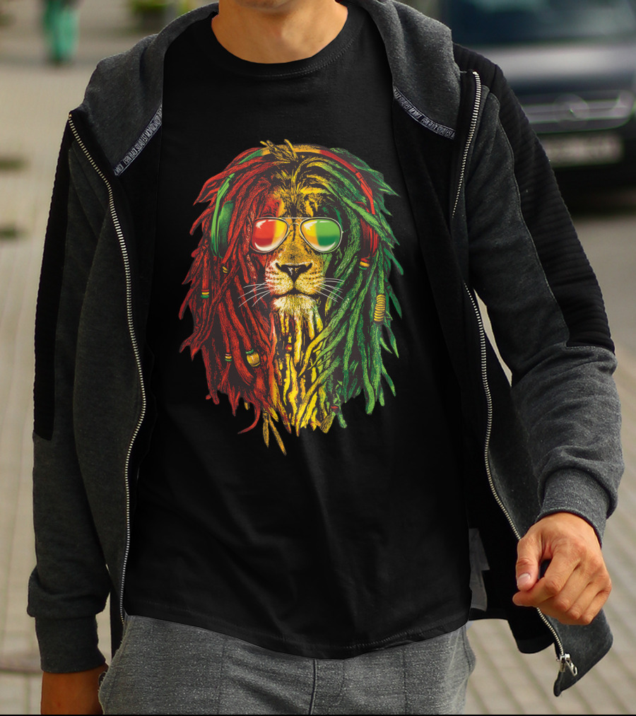 Lion With Rasta Colors And Sunglasses T-Shirt