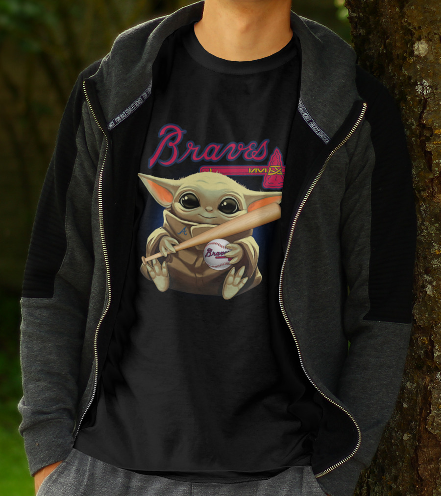 Braves Yoda Atlanta Holding Baseball Bat And Ball T-Shirt
