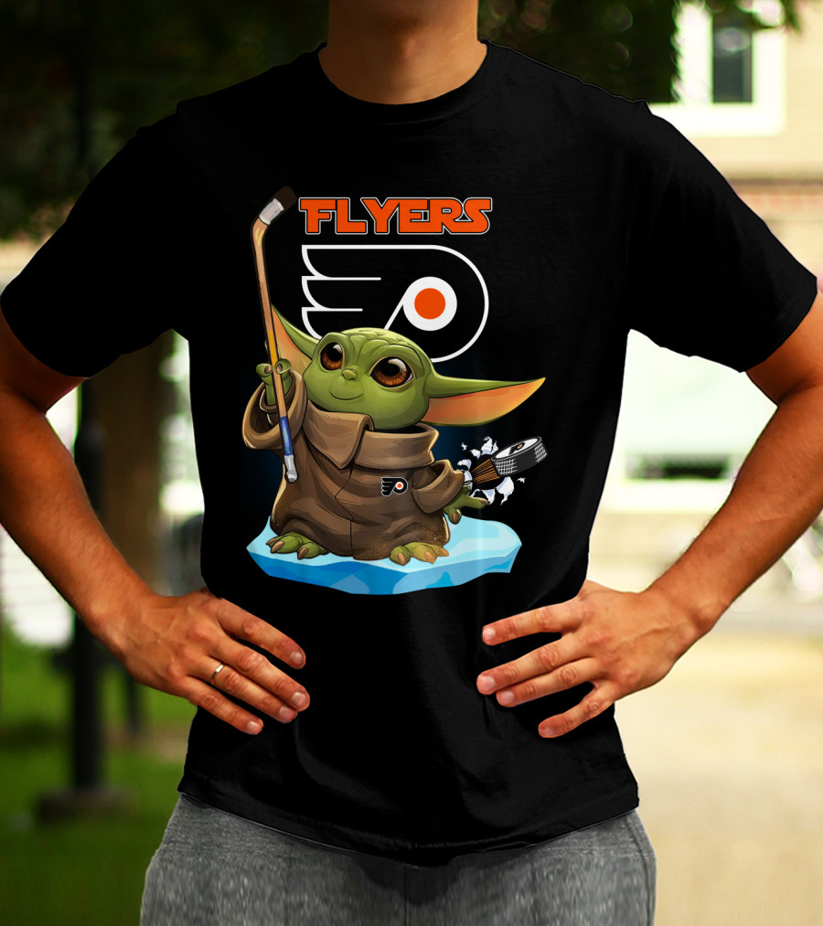Philadelphia Flyers Baby Yoda With Hockey Stick And Puck T-Shirt