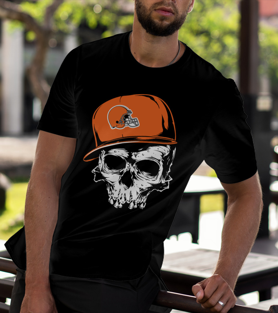 Cleveland Browns Skull With Helmet Cap T-Shirt