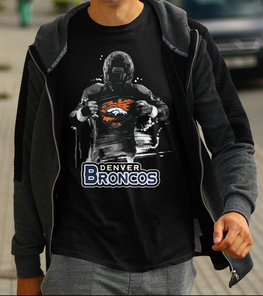 Denver Broncos Football Player Logo Splash Effect T-Shirt