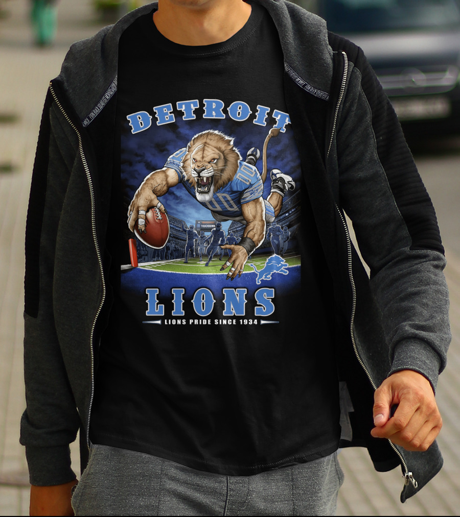 Detroit Lions Pride Since 1934 End Zone Nfl Touchdown Roaring Football Player T-Shirt