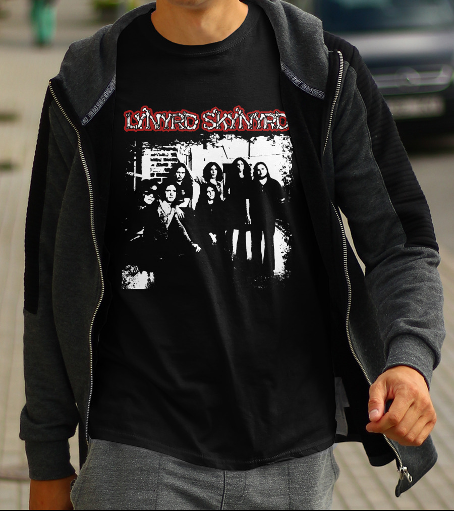 Lynyrd Skynyrd Band Black And White Group Photo T-Shirt