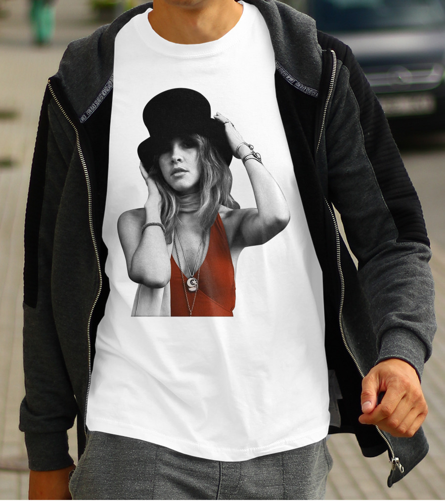 Vintage Style Woman With Hat And Jewelry T-Shirt