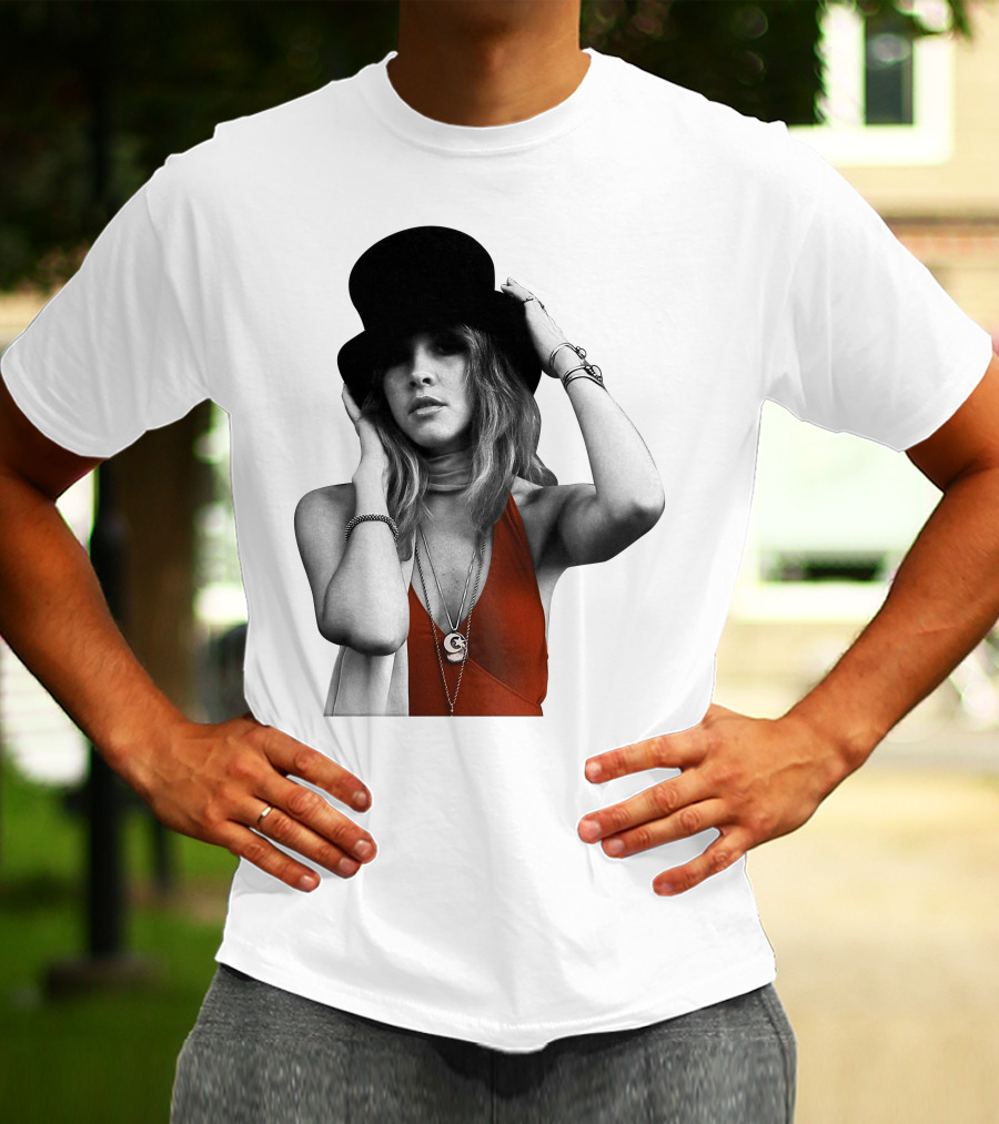 Vintage Style Woman With Hat And Jewelry T-Shirt
