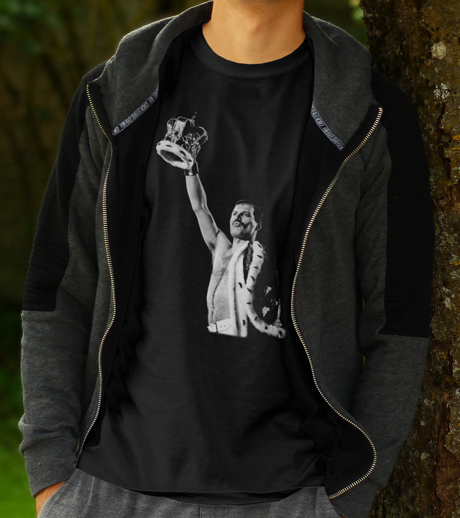 Qun Freddie Mercury Raising Crown Iconic Moment T-Shirt