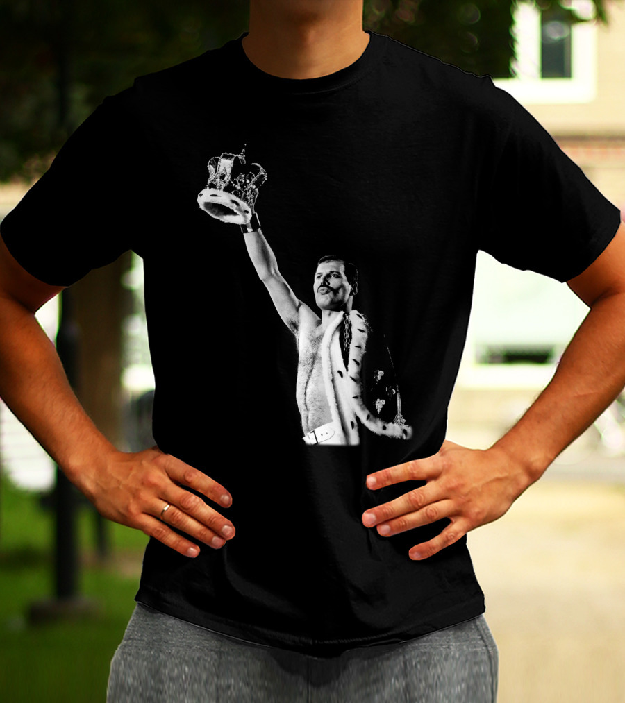 Qun Freddie Mercury Raising Crown Iconic Moment T-Shirt