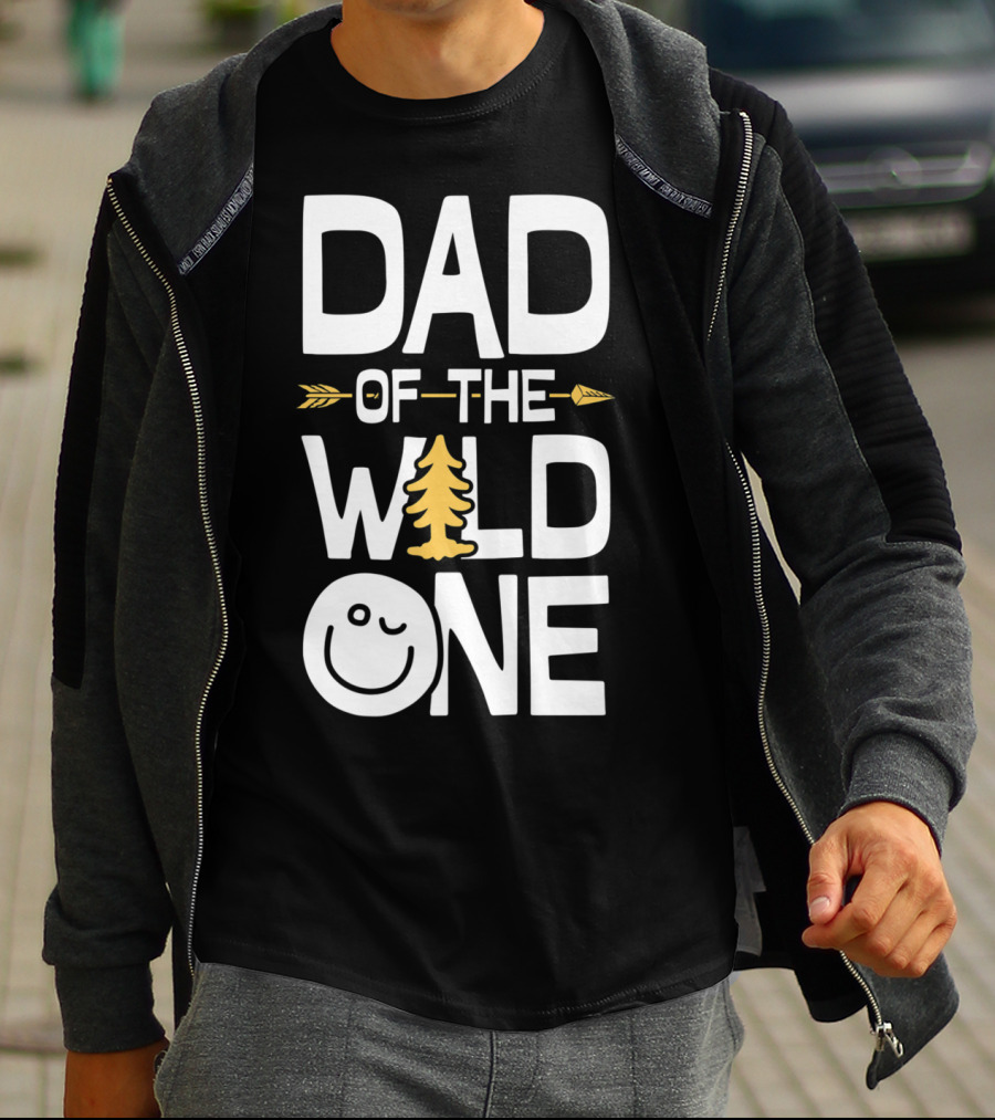Dad Of The Wild One Smiley Tree Arrow T-Shirt