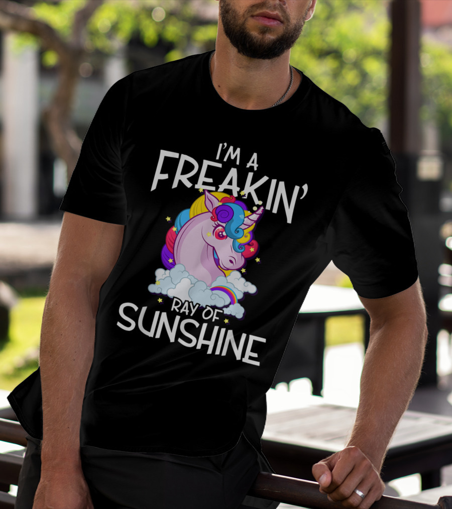 I'm A Freakin' Ray Of Sunshine Rainbow Unicorn Vintage 1970s 1980s T-Shirt