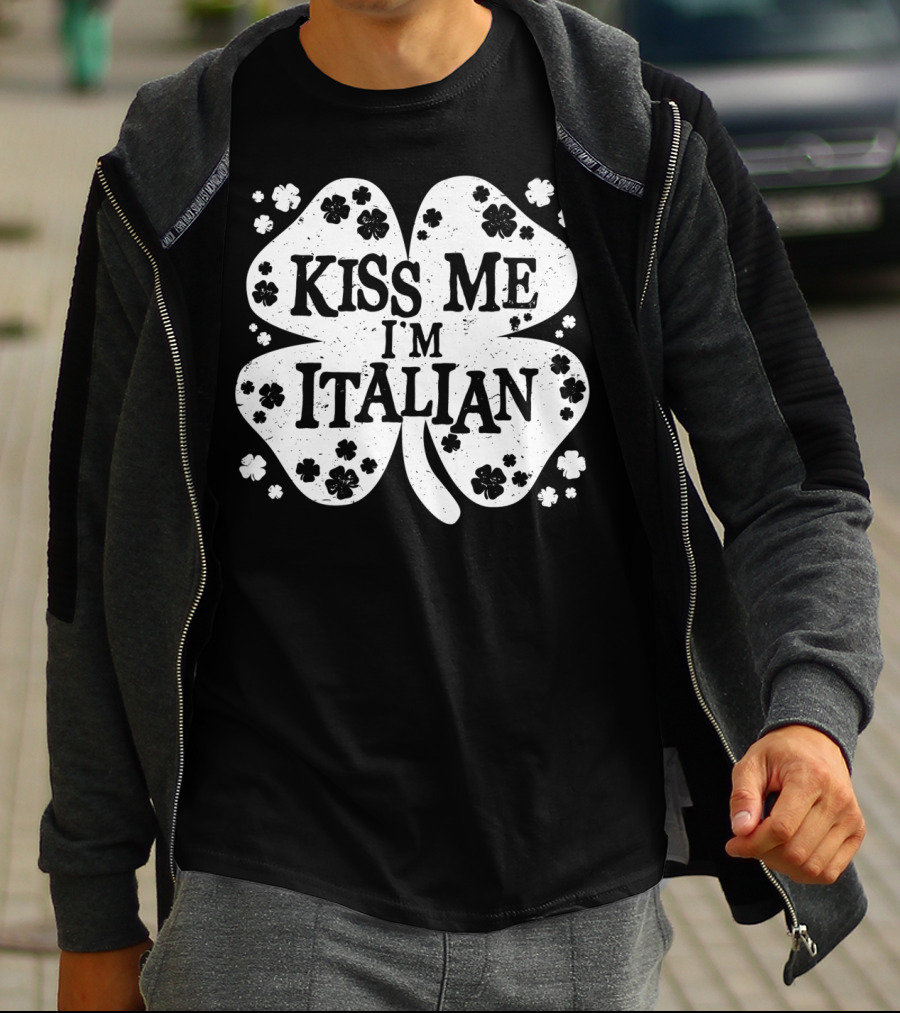 Kiss Me I'm Italian St Patricks Day Shamrock T-Shirt