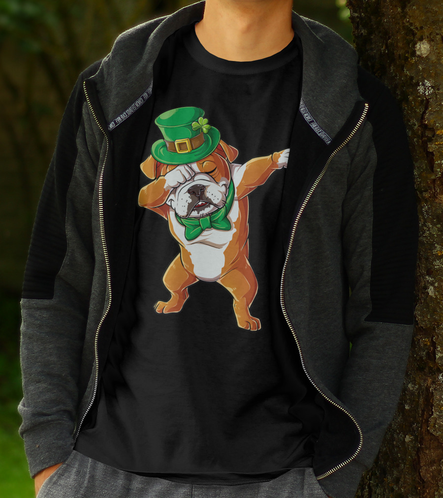 Dabbing English Bulldog St Patricks Day Leprechaun Hat Bow Tie T-Shirt