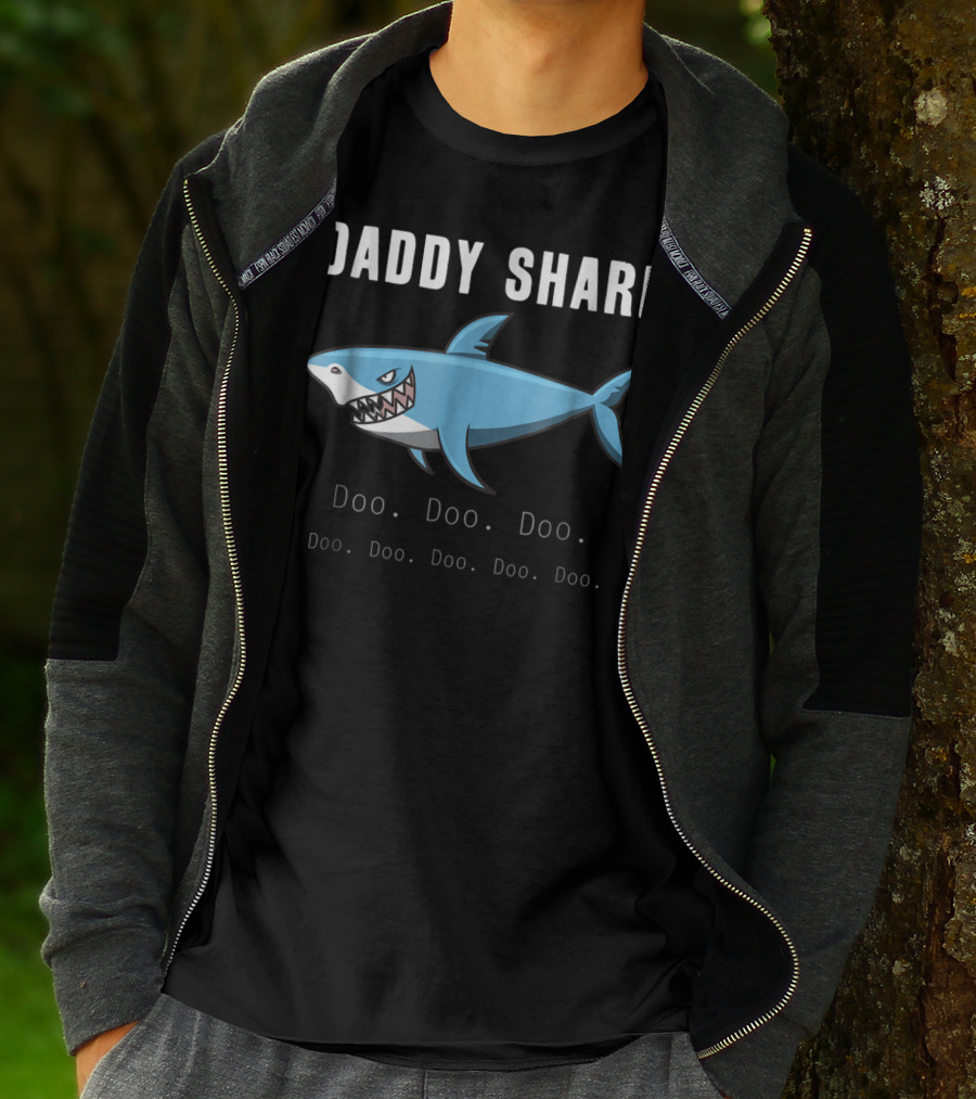 Daddy Shark Doo Doo Doo Funny Shark Family Dad T-Shirt