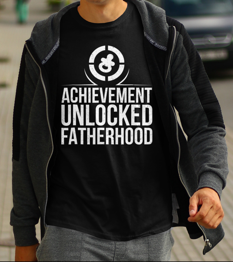 Achievement Unlocked Fatherhood New Dad Gaming Emblem T-Shirt