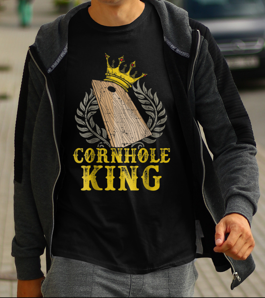 Cornhole King Bean Bag Game Summer Dad Papa18 Crown Laurel Wreath T-Shirt