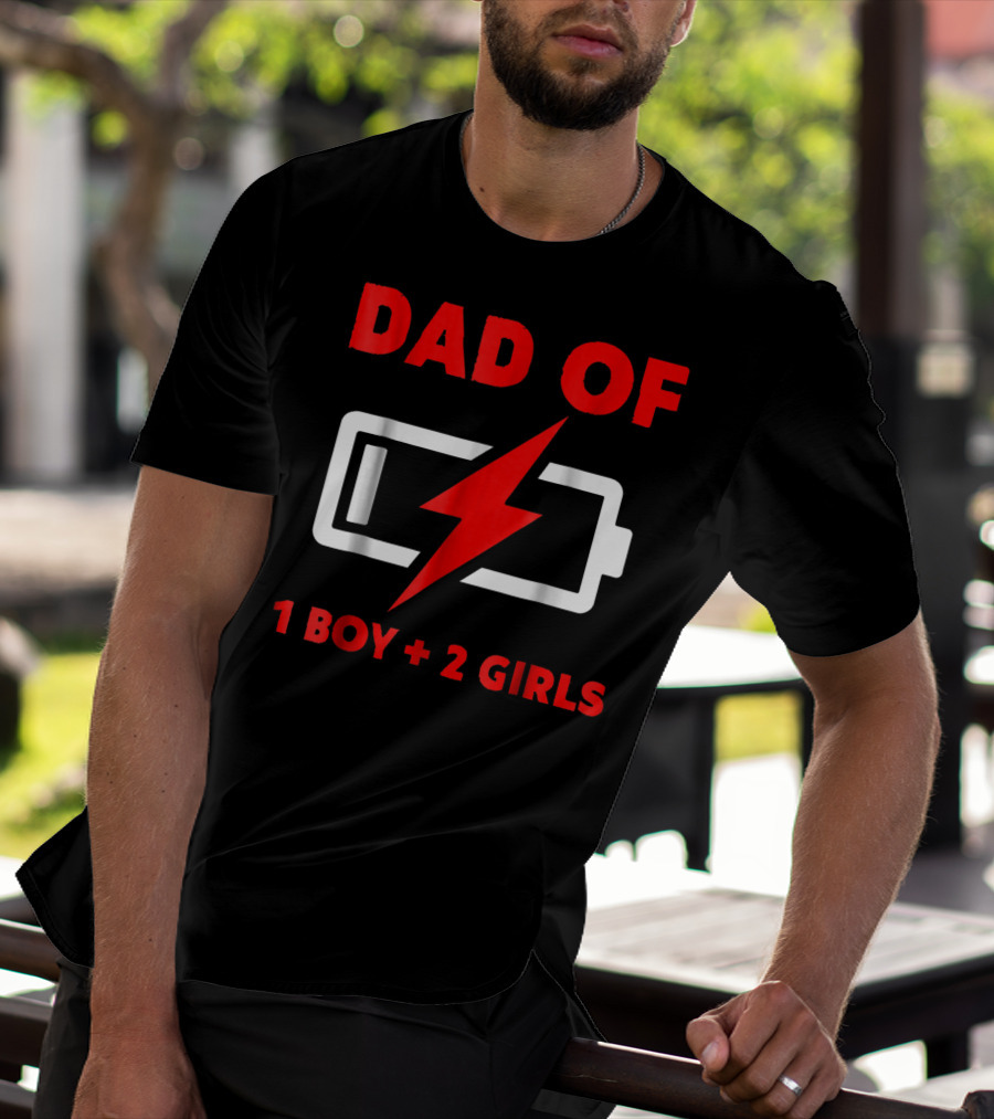 Dad Of 1 Boy 2 Girls Low Battery Symbol Father's Day T-Shirt