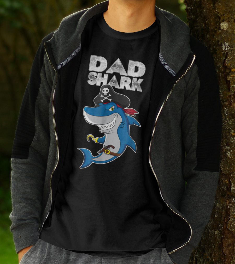 Dad Shark Pirate Halloween Matching Family85 T-Shirt