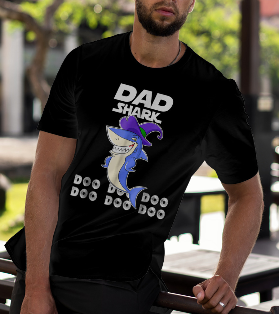 Dad Shark Doo Doo Doo Funny Shark With Witch Hat T-Shirt