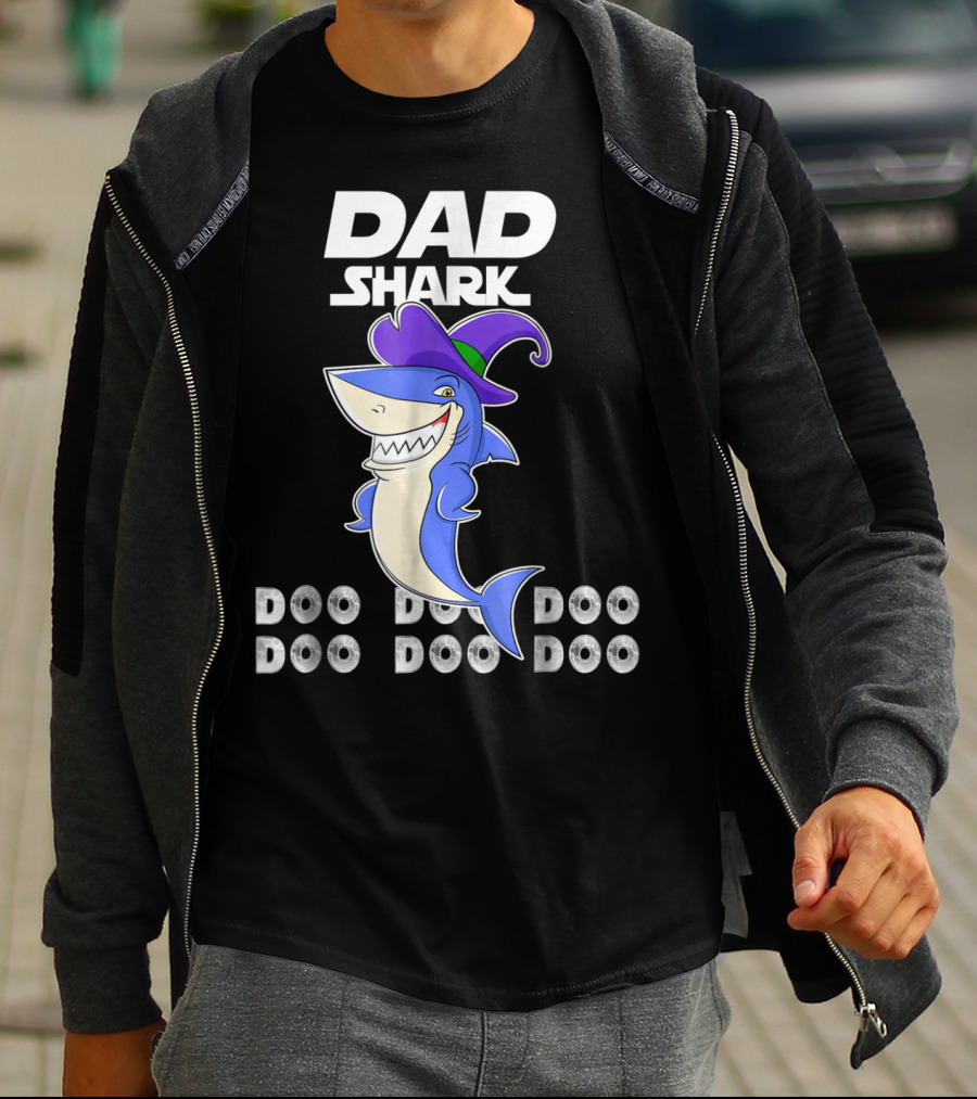 Dad Shark Doo Doo Doo Funny Shark With Witch Hat T-Shirt