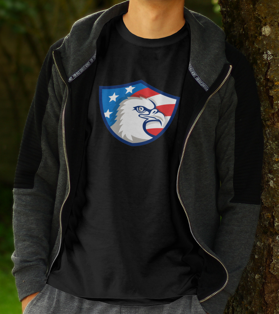 Bald Eagle Head USA Flag Shield Retro 1463 Stars And Stripes Motif T-Shirt