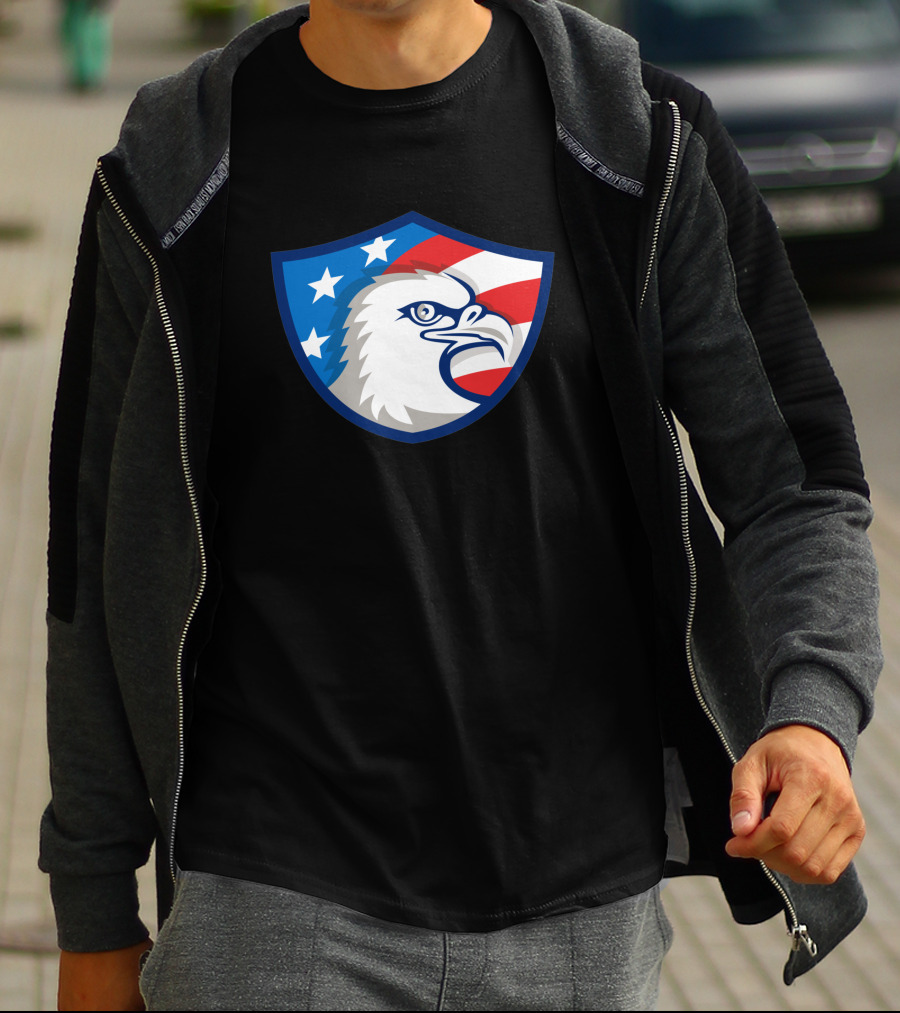 Bald Eagle Head USA Flag Shield Retro 1463 Stars And Stripes Motif T-Shirt