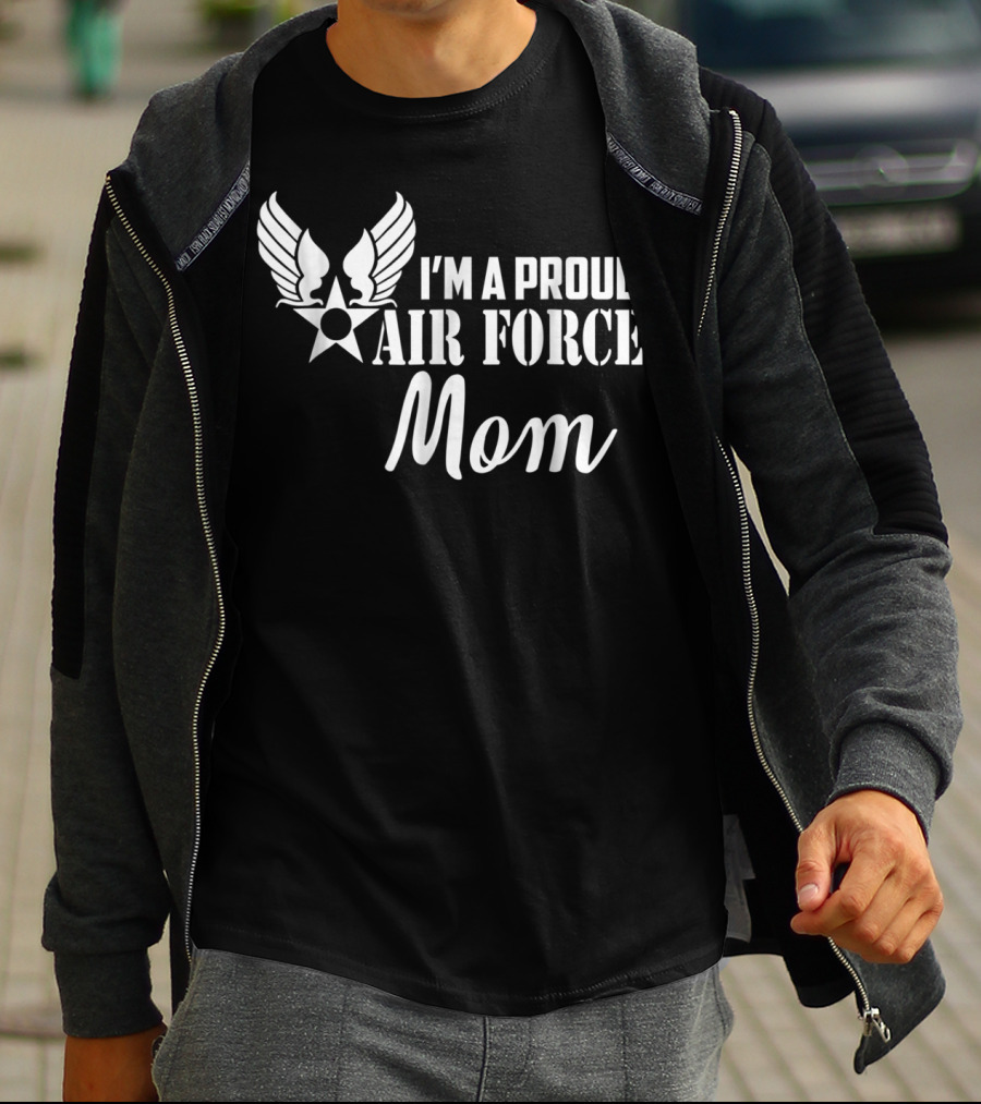 I'm A Proud Air Force Mom Wings Star T-Shirt