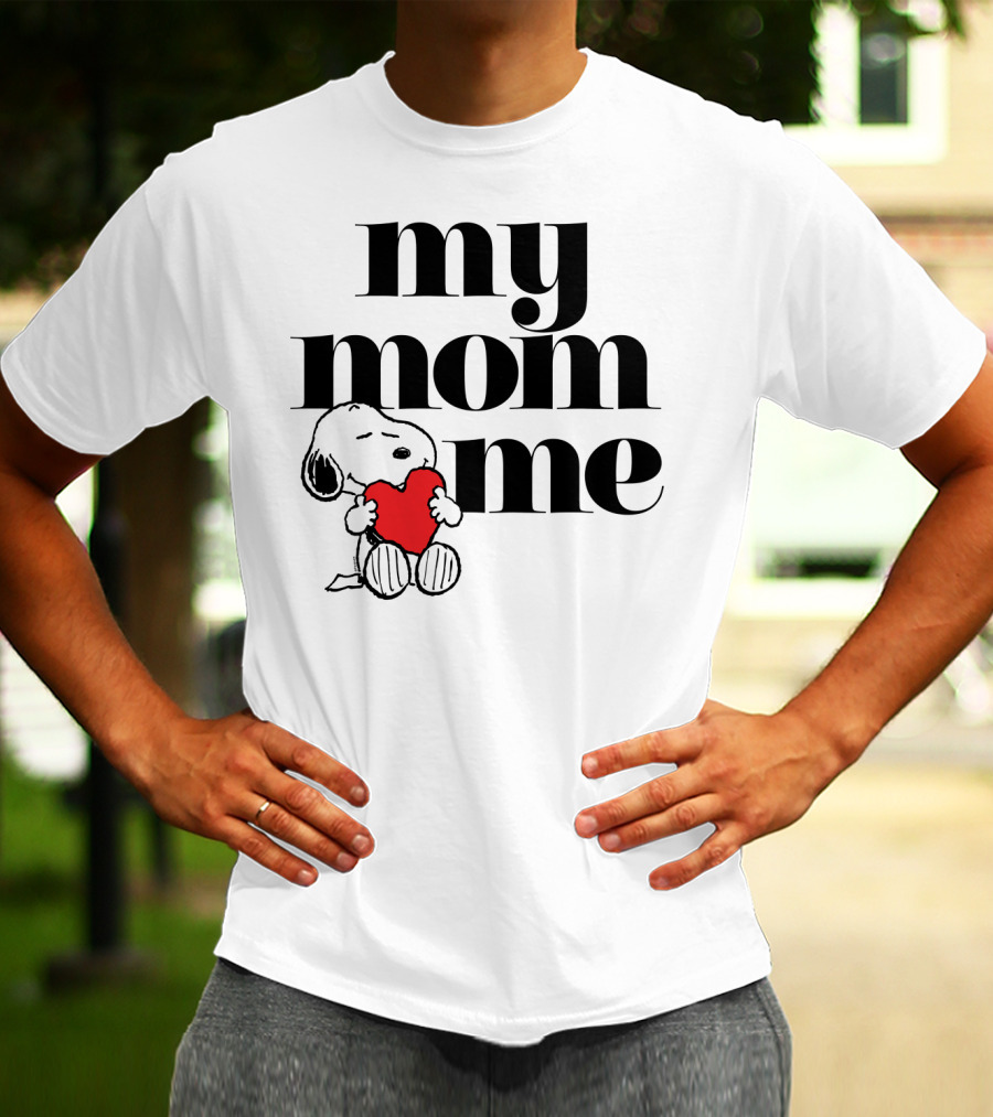 Peanuts Snoopy My Mom Loves Me Heart T-Shirt
