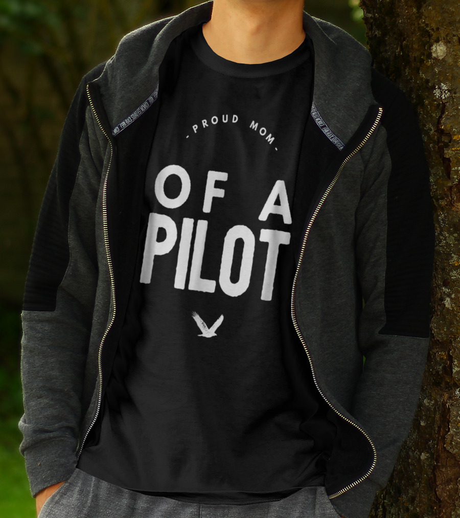 Proud Mom Of A Pilot With Bird T-Shirt