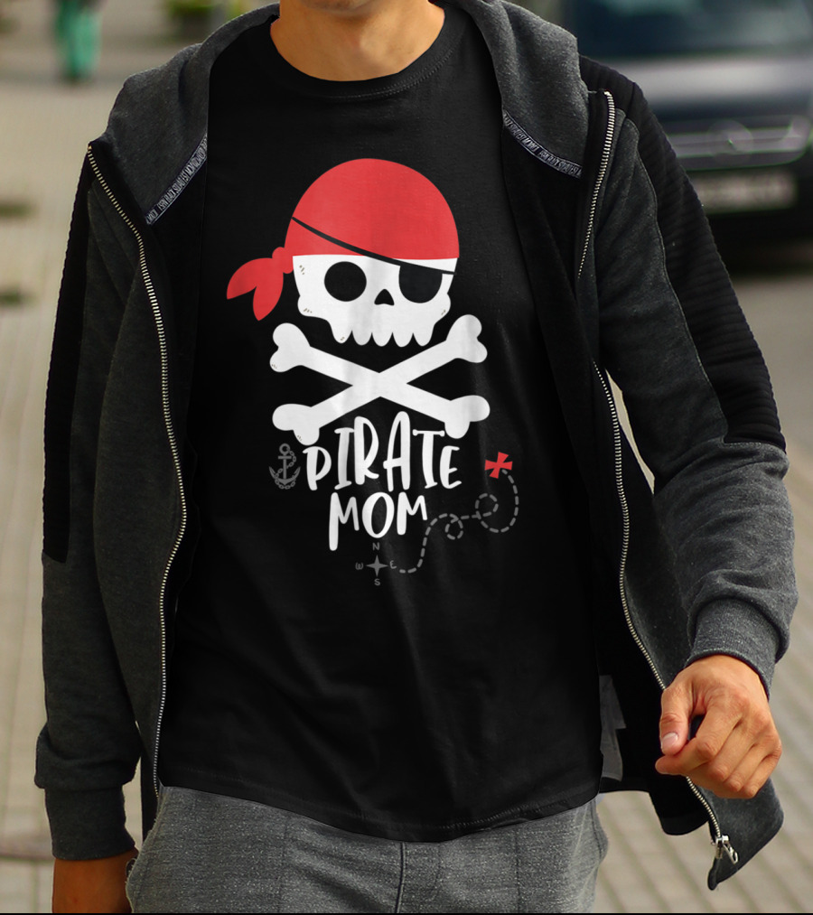 Pirate Mom Skull And Crossbones With Red Bandana Map Anchor T-Shirt
