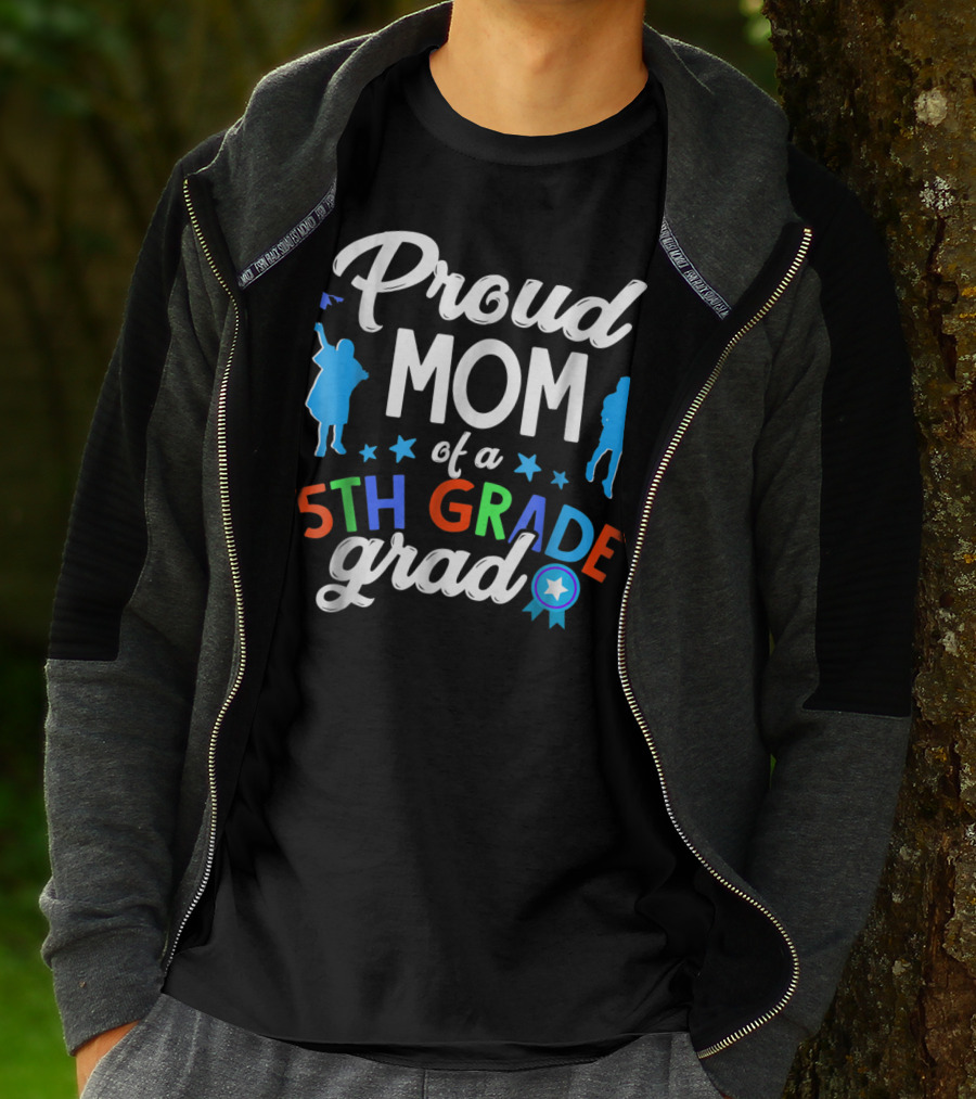 Proud Mom Of A 5th Grade Grad Stars And Ribbon T-Shirt