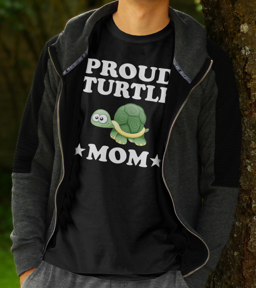 Proud Turtle Mom Funny Animal Owner Turtles T-Shirt