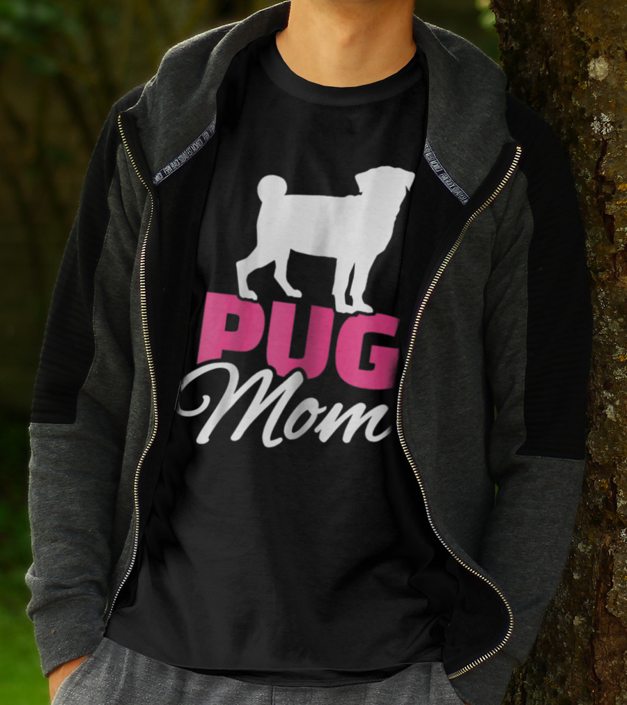 Pug Mom T-Shirt
