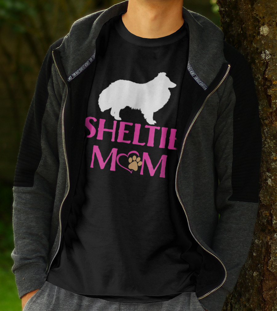 Sheltie Mom With Heart And Paw Prints T-Shirt