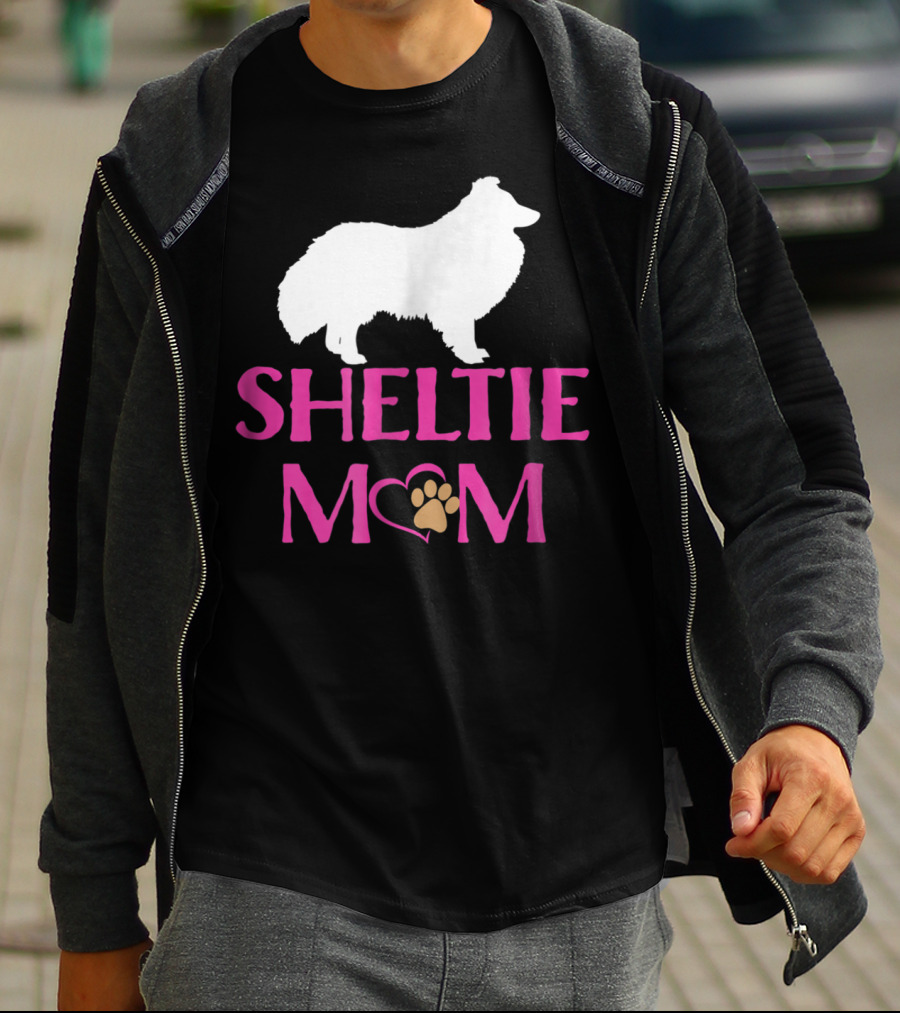 Sheltie Mom With Heart And Paw Prints T-Shirt