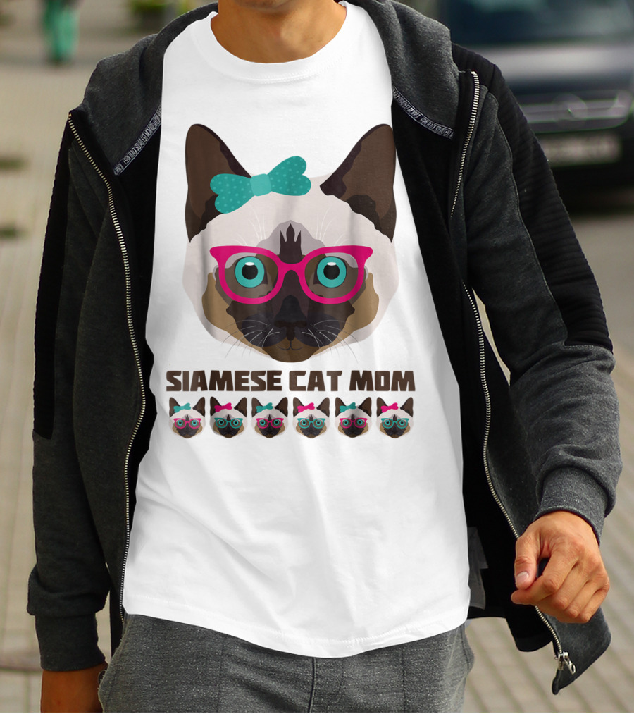 Siamese Cat Mom Cute Funny Cat Lover With Glasses And Bow T-Shirt