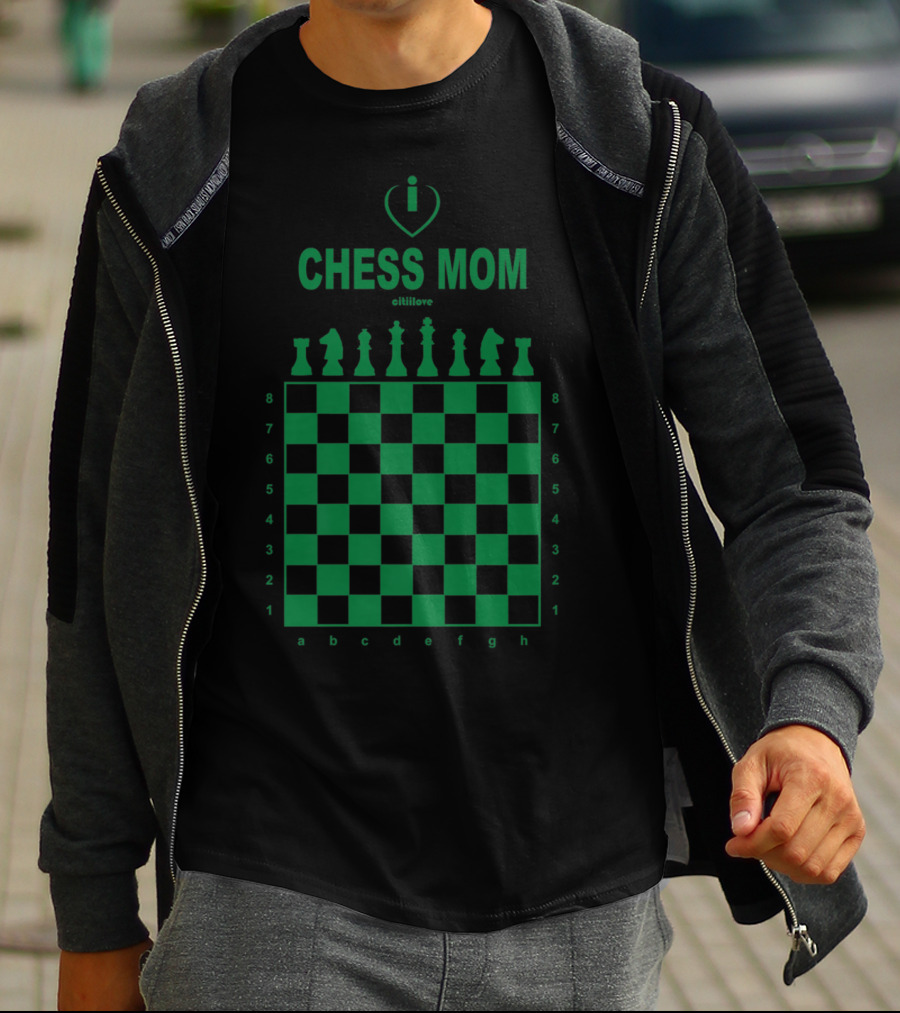 I Love Chess Mom Slim Fit Chess Board And Pieces T-Shirt