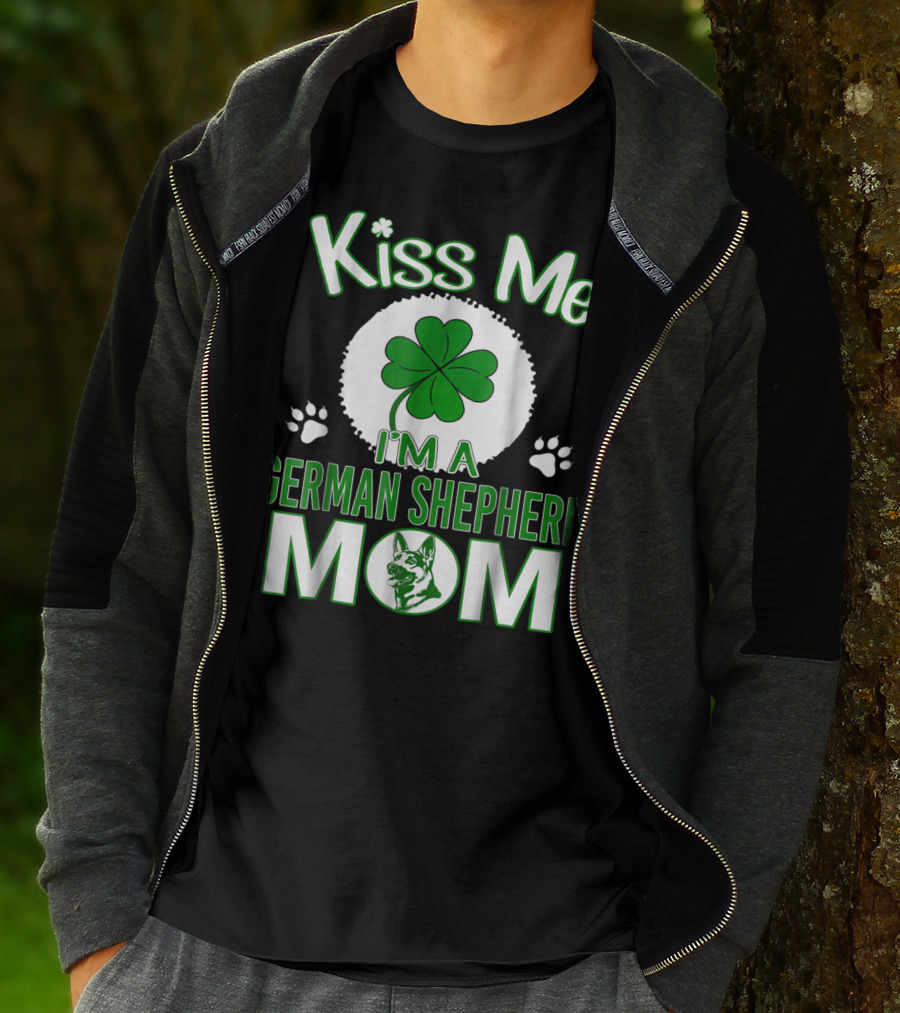 Kiss Me I'm A German Shepherd Mom Shamrock Paw Prints T-Shirt