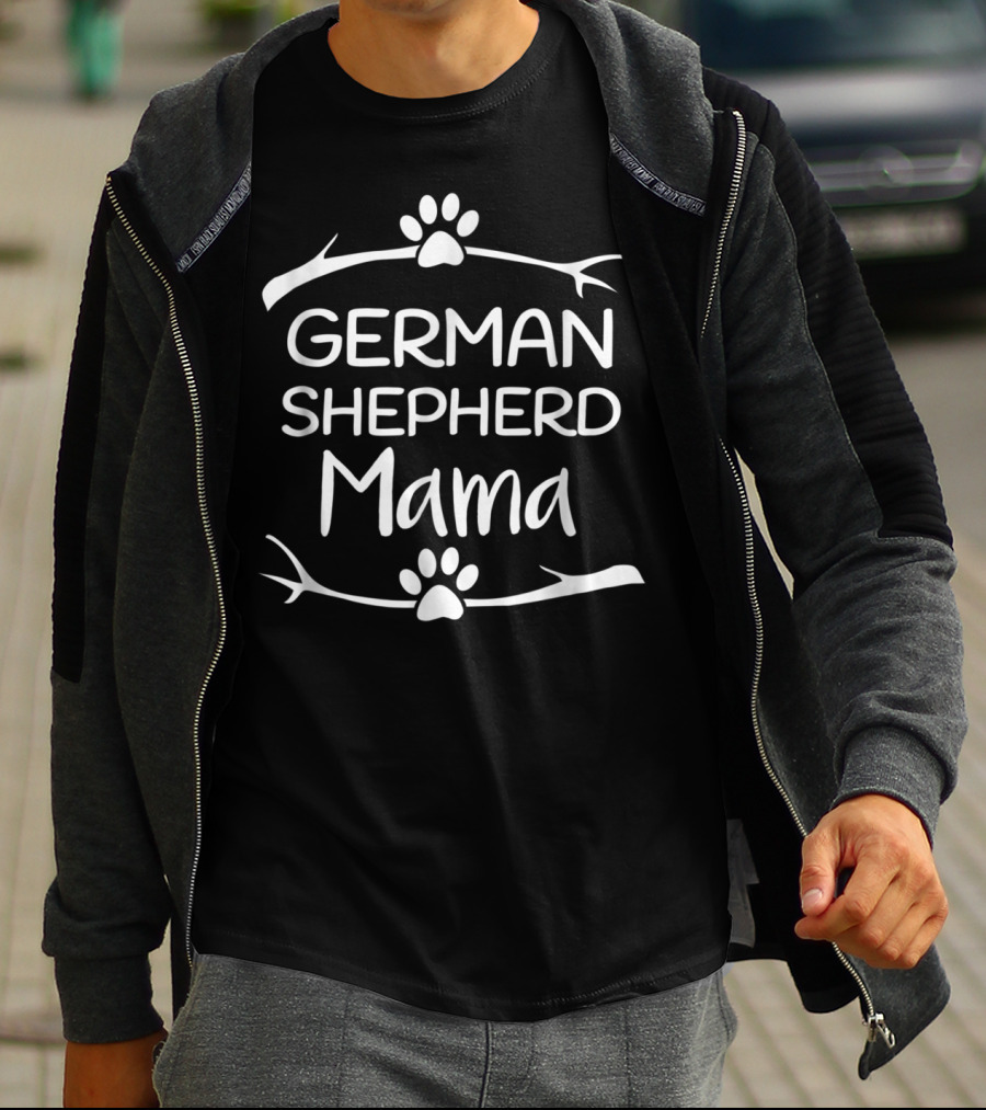 German Shepherd Mama German Shepherd Paw Print Mama T-Shirt