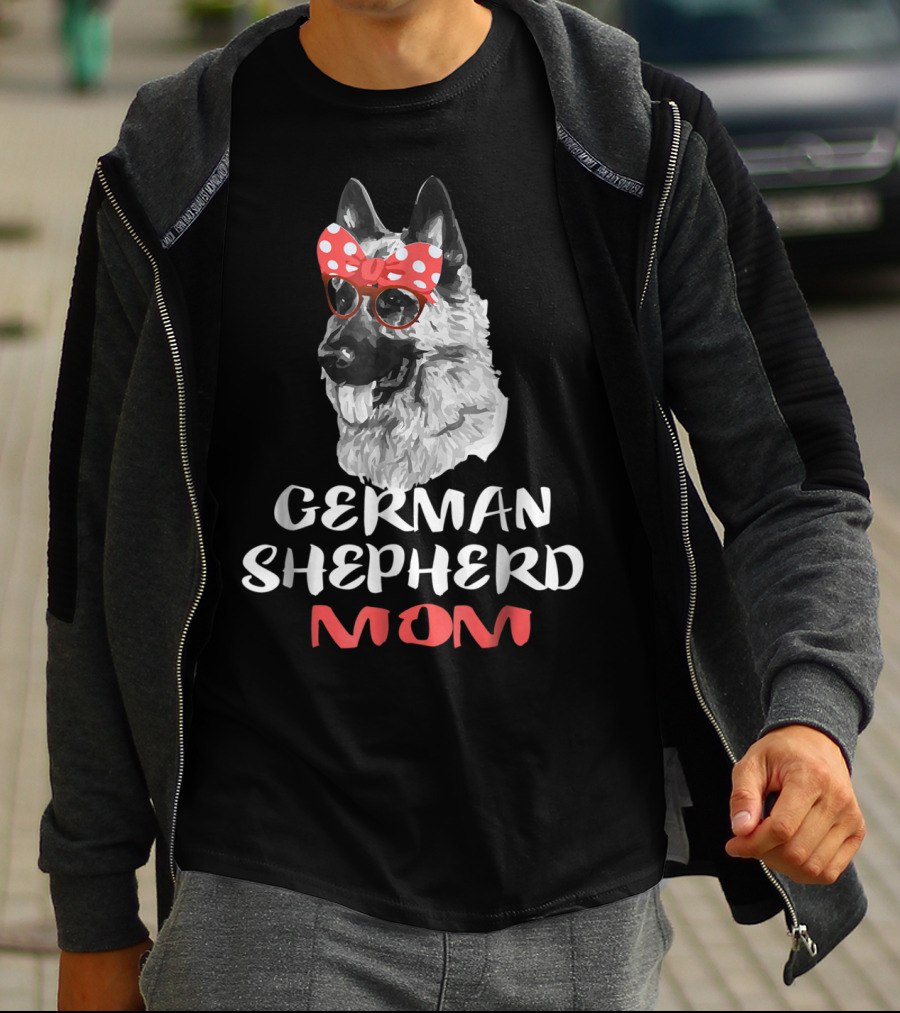 German Shepherd Mom Mother Dog Lover Owner Dog With Red Bow And Glasses T-Shirt