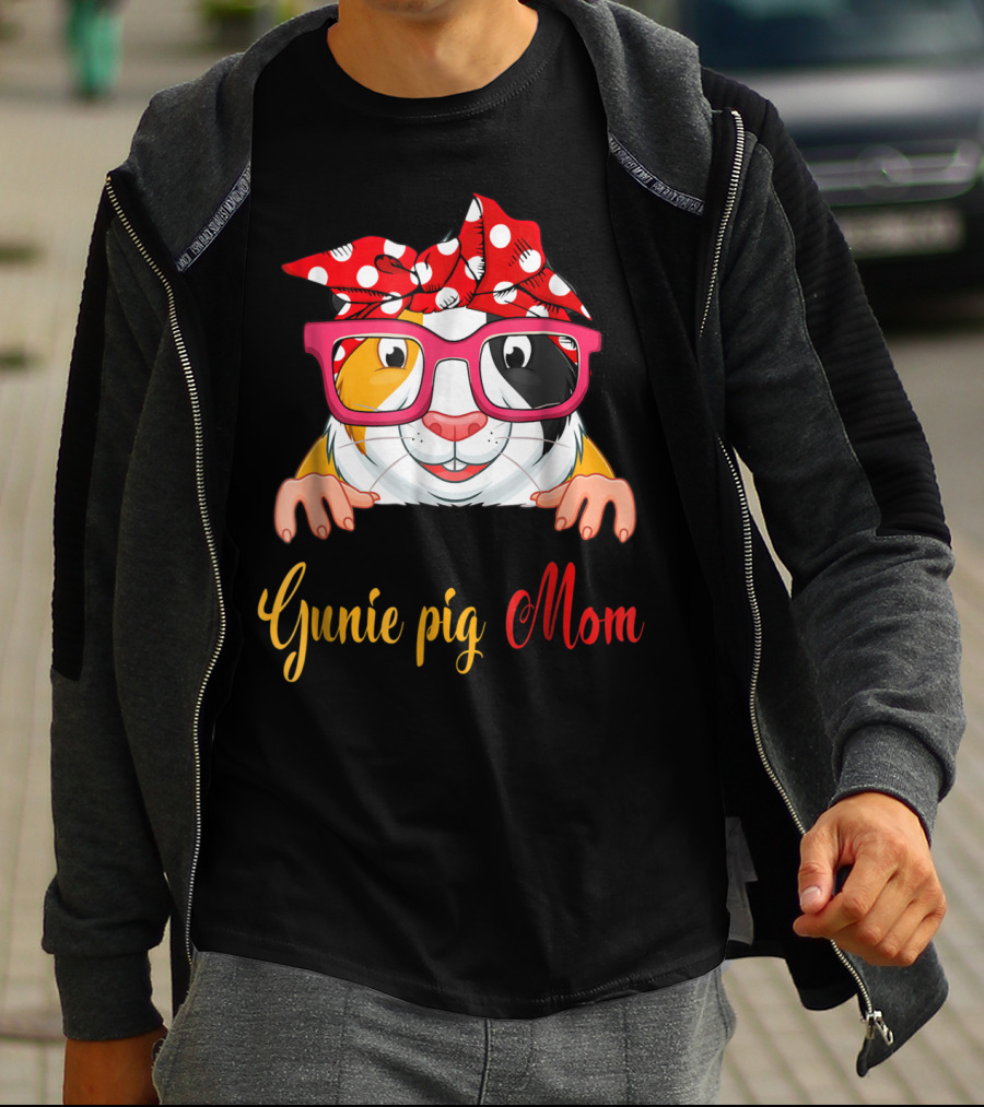 Guinea Pig Mom Red Glasses Bandana 37 T-Shirt
