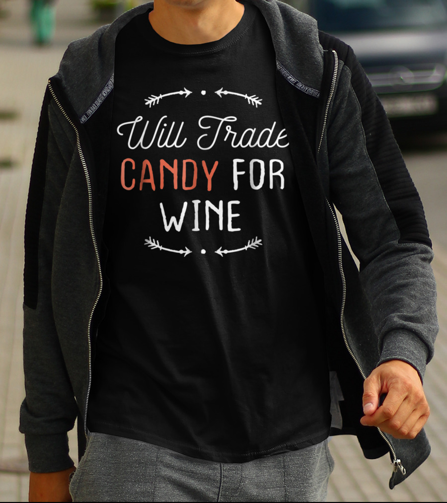 Halloween Mom Will Trade Candy For Wine Funny T-Shirt