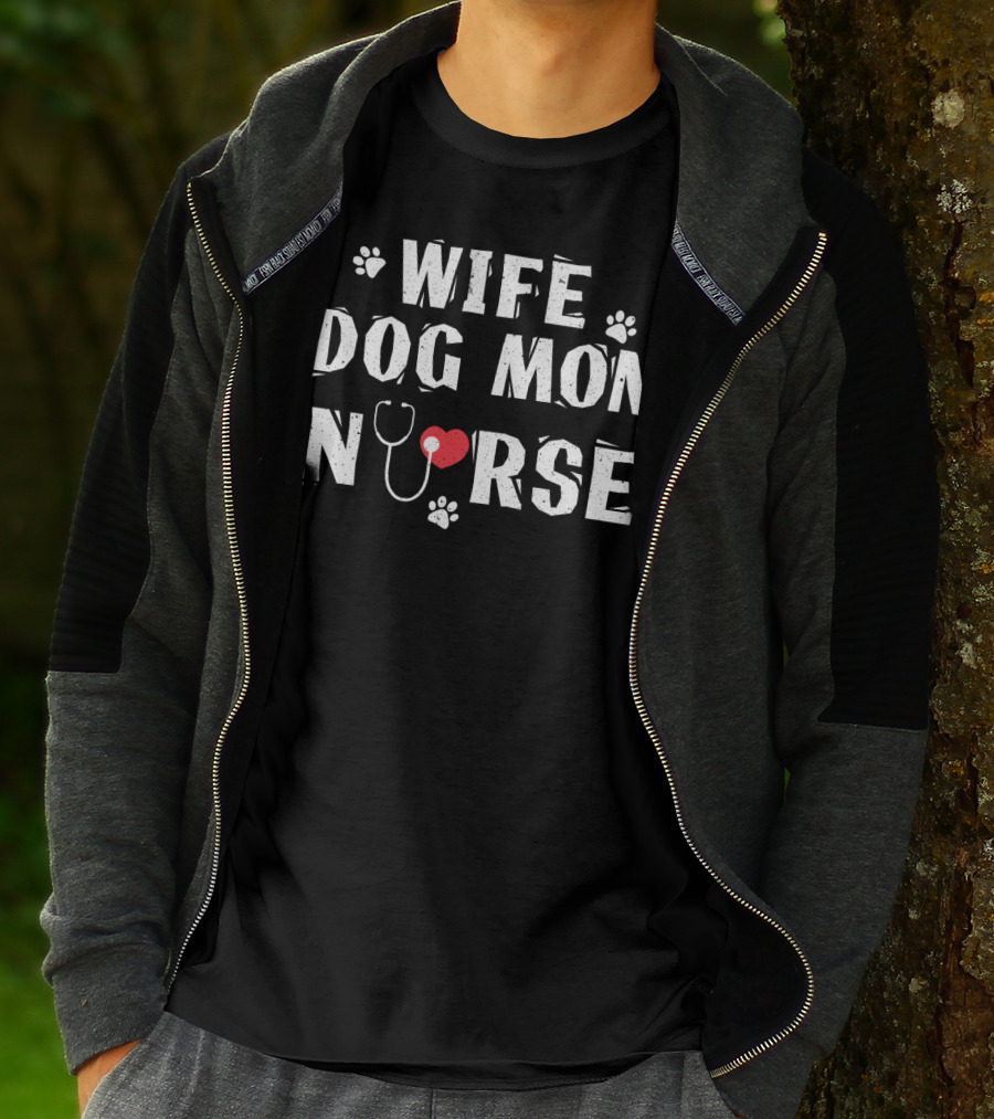 Wife Dog Mom Nurse Heart Stethoscope Paw Prints T-Shirt
