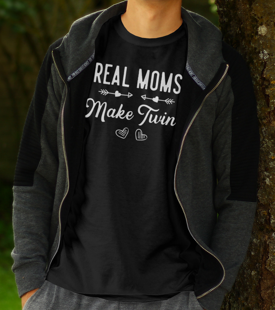 Real Moms Make Twins Hearts And Arrows T-Shirt