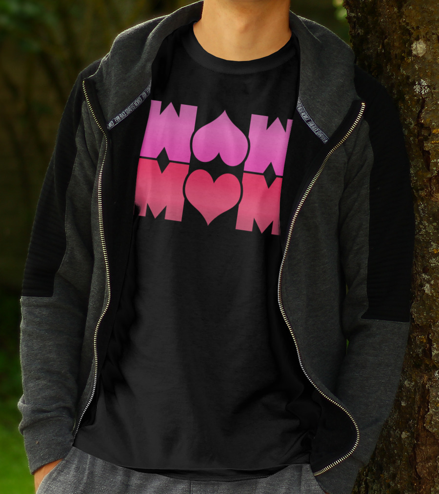 WOW MOM Awesome Super Mommy Pink Heart T-Shirt